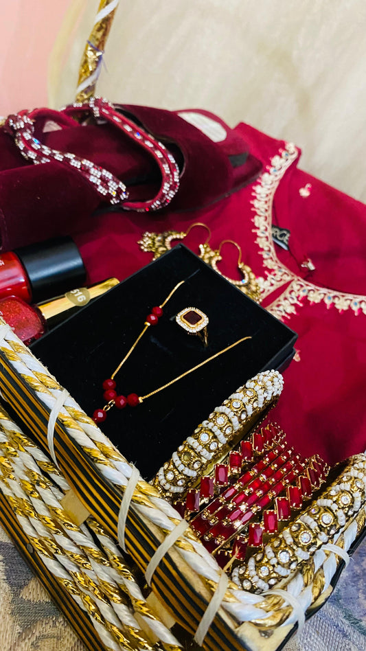 A Sweet Gift For Your Nadia Jiiii | Gift Box for Her By Custaura